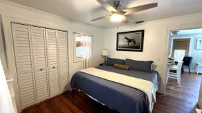 Downtown Cottage | Walk Everywhere, Park once - Image 3
