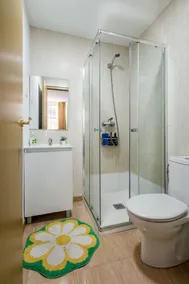 Apartment | Parking | Airport | Ifema | Sleeps 4 - Image 4