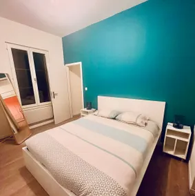 Apartment Suite in Manor - Image 2