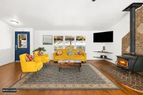 Cozy Cabin on 10 acres - Image 3