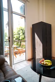 Luxury Apt with Bathtub & Garden Balcony view 1007 - Image 2