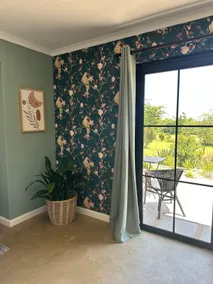 Stylish Cottage on secure estate - Image 5