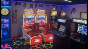 Oak Park Charm: Arcade Fun, 15 Min to Downtown Chi - Image 5