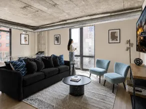 5 Star Luxury Flat: FREE Parking & Rooftop Pool - Image 2