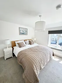 Mersea Village House - Image 2