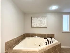 Private Serene Hideaway Suite with Jacuzzi - Image 4