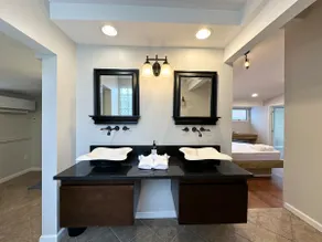 Private Serene Hideaway Suite with Jacuzzi - Image 3