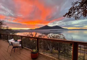 Red-Tail’s Golden Egg l Inspiring Lake & Mtn Views - Image 4