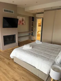AMAZING PENTHOUSE FOR SIX person - Image 4