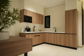 Luxe Retreat Pool & Prime Spot - Image 5