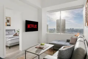 •DT king Bed Suite Stunning Views Free UGprkg+GYM• - Image 2