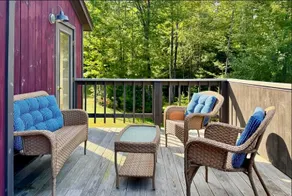 Razzle's Cabin trailside - Image 3