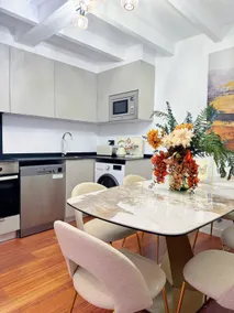 Secret Garden - Boutique Homestay Near the Metro - Image 4