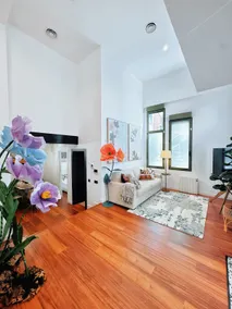 Secret Garden - Boutique Homestay Near the Metro - Image 2