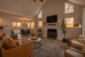 Woodland Retreat - Modern Comfort Near Nashville - Image 3