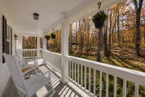 Woodland Retreat - Modern Comfort Near Nashville - Image 2