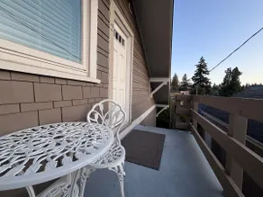 Walk to University of Puget Sound: Spacious Loft - Image 4
