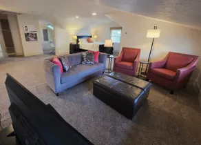 Walk to University of Puget Sound: Spacious Loft - Image 3