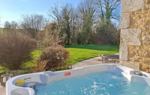 7 bedroom beautiful home in Flaignes-Havys - Image 2