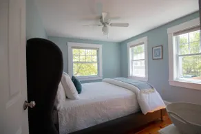 Beach Bungalow in the Heart of Downtown Ogunquit - Image 3