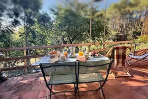 Private hot tub · Getaway for two near the vineyards - Image 3