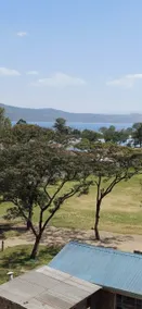 Comfy 1BR with the a lake view - Image 4