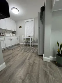 Modern, Cozy & Clean 2-BR (5-beds) Apt Near JFK - Image 2