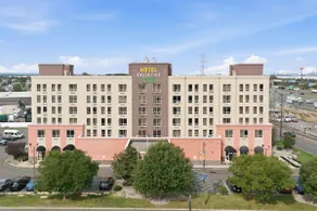 Private Hotel Room + 2 Double Beds | NYC & EWR - Image 5