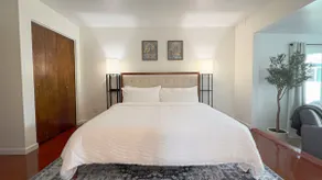Family Game Room, King Bed (Monterey, Laguna Seca) - Image 2