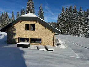 House surrounded by nature - Image 3