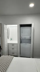 Private apt, king bed, laundry inside - Image 4