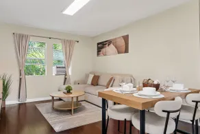 Sleek West Hollywood Getaway - Image 5
