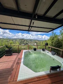 Cabin with stunning reservoir view+private jacuzzi - Image 3
