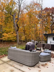Peaceful Woodland Escape with Hot Tub & Lake Path - Image 3