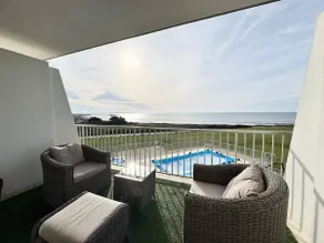 Beautiful apartment with a view of the ocean - Image 2