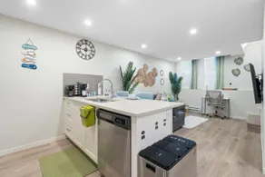 Tropical-Caribbean Vibe|AC|Slps 4|Kg Bd|Prkg|Patio - Image 3
