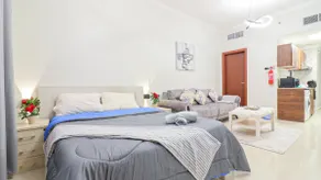 Presidential Studio | Panorama Skyline View - Image 3