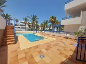 2 Bed Apt - Close To Beach - Pool - Balcony - Image 3