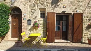 Suite Romantica Borgo di Castelleone di Deruta - Image 4