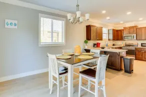 White retreat-close to I5- Petfriendly near Bethel - Image 2