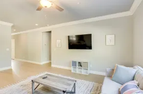 White retreat-close to I5- Petfriendly near Bethel - Image 3