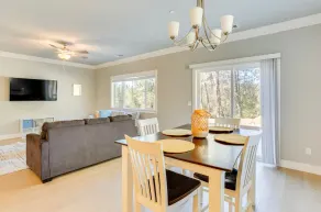 White retreat-close to I5- Petfriendly near Bethel - Image 5