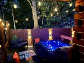 Peaceful Luxury in the Smokey Mts Hot Tub Pet Fr. - Image 2