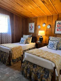 Cozy Cabin on Carroll Creek - Image 3