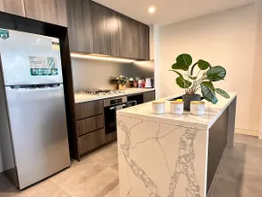 Nearby stadium & New 4b2b Apt & Free parking - Image 3