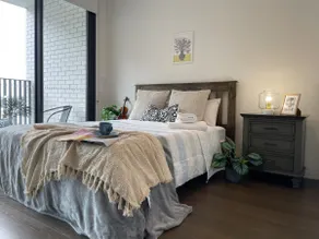 Nearby stadium & New 4b2b Apt & Free parking - Image 4