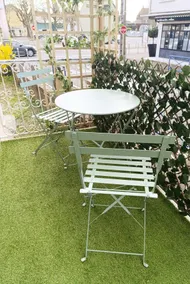 Green room - Image 2