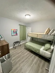 Cozy Home | 3 Beds | Free St. Parking - Image 3
