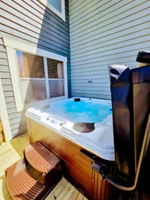 Sleeps 10, 3BR/6 bed, Hot Tub, POOL, Free Shuttle - Image 2