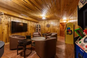 5BR Lodge | Hot Tub • Arcade • Firepit • Groups - Image 5